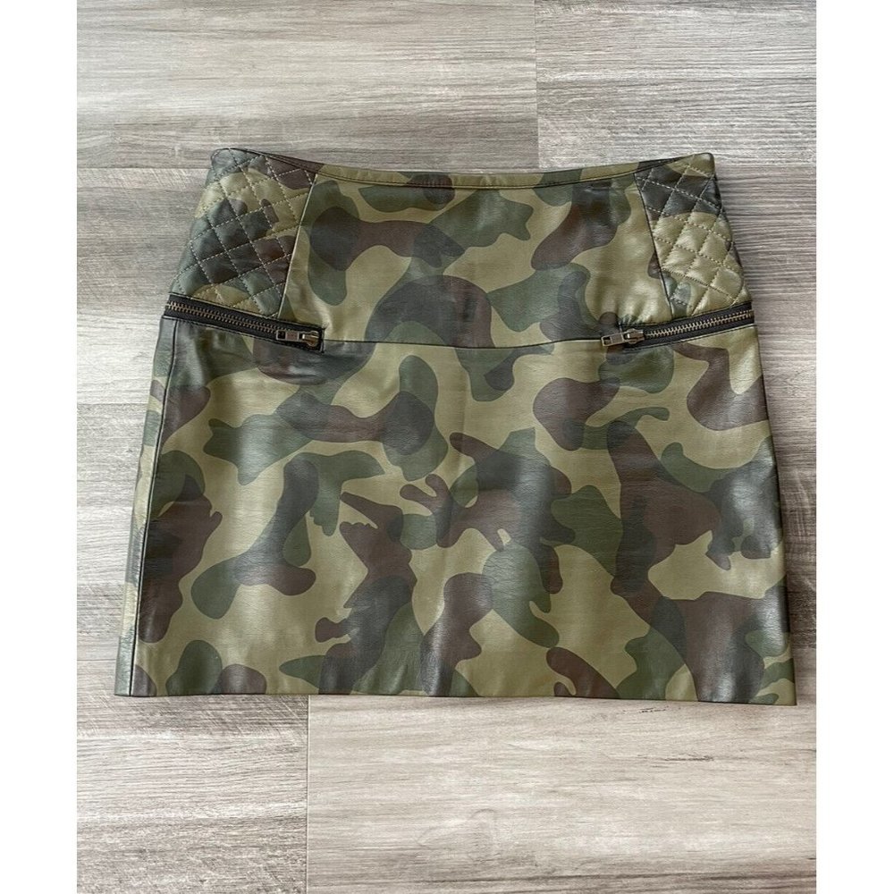 Sam Edelman Faux Leather Camouflage Mini Skirt Size 4 Zip R3